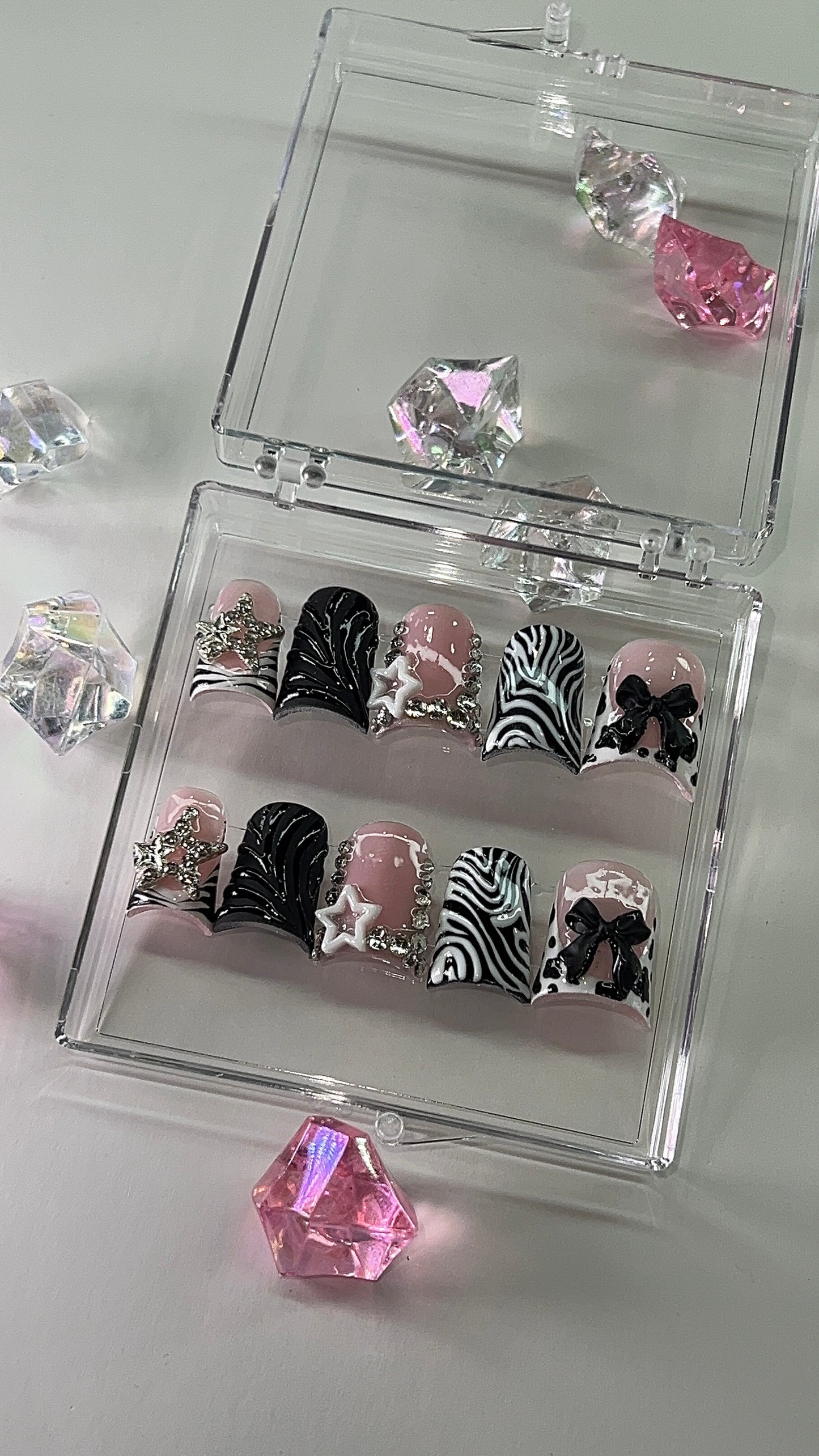 White x Black abstract duckies 🖤