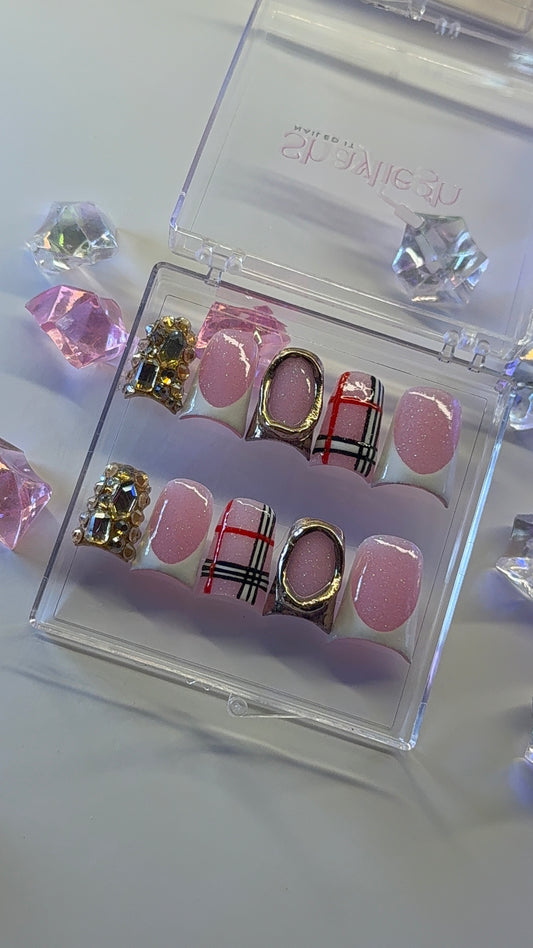 Burberry x Glitter Base ✨