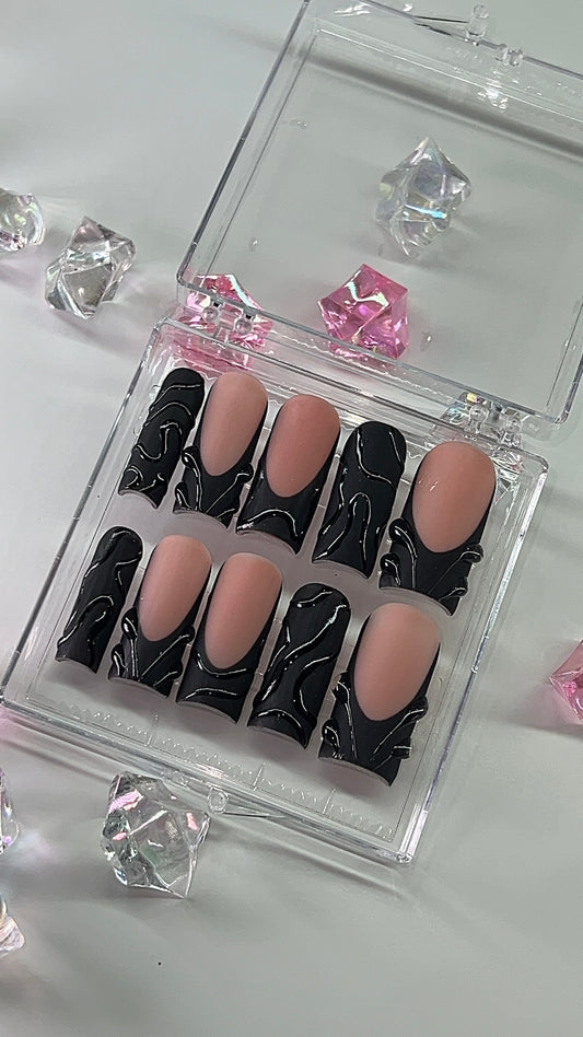 Black Matte x Gloss 🖤