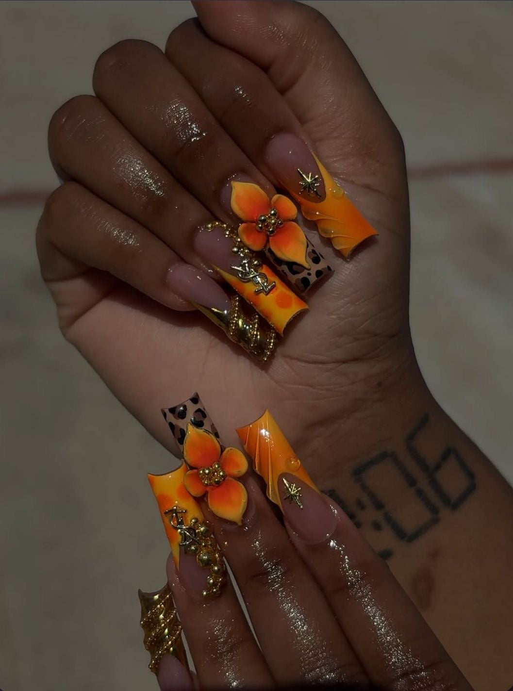 Orange Inspo ☆7 (NOT MY WORK)